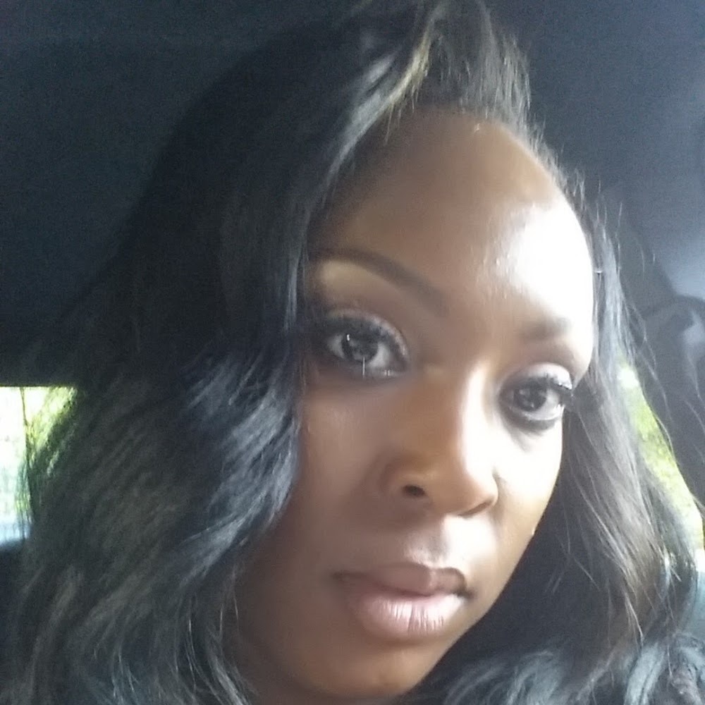 Meet your Posher, Leanna